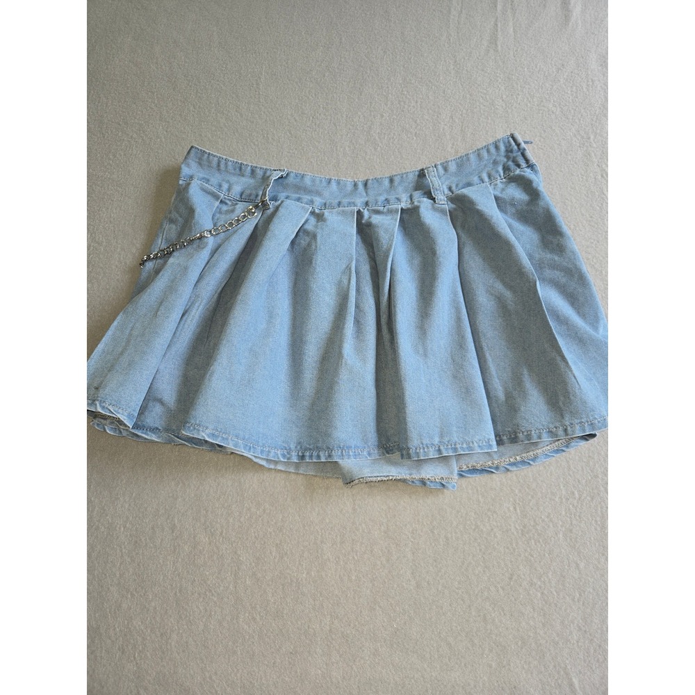 Social‎ Collision Pleated Mini Skirt Womens Medium Light Blue Denim Chain Detail